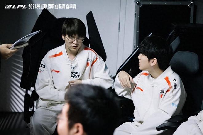 依旧是勇士 依旧是勇士