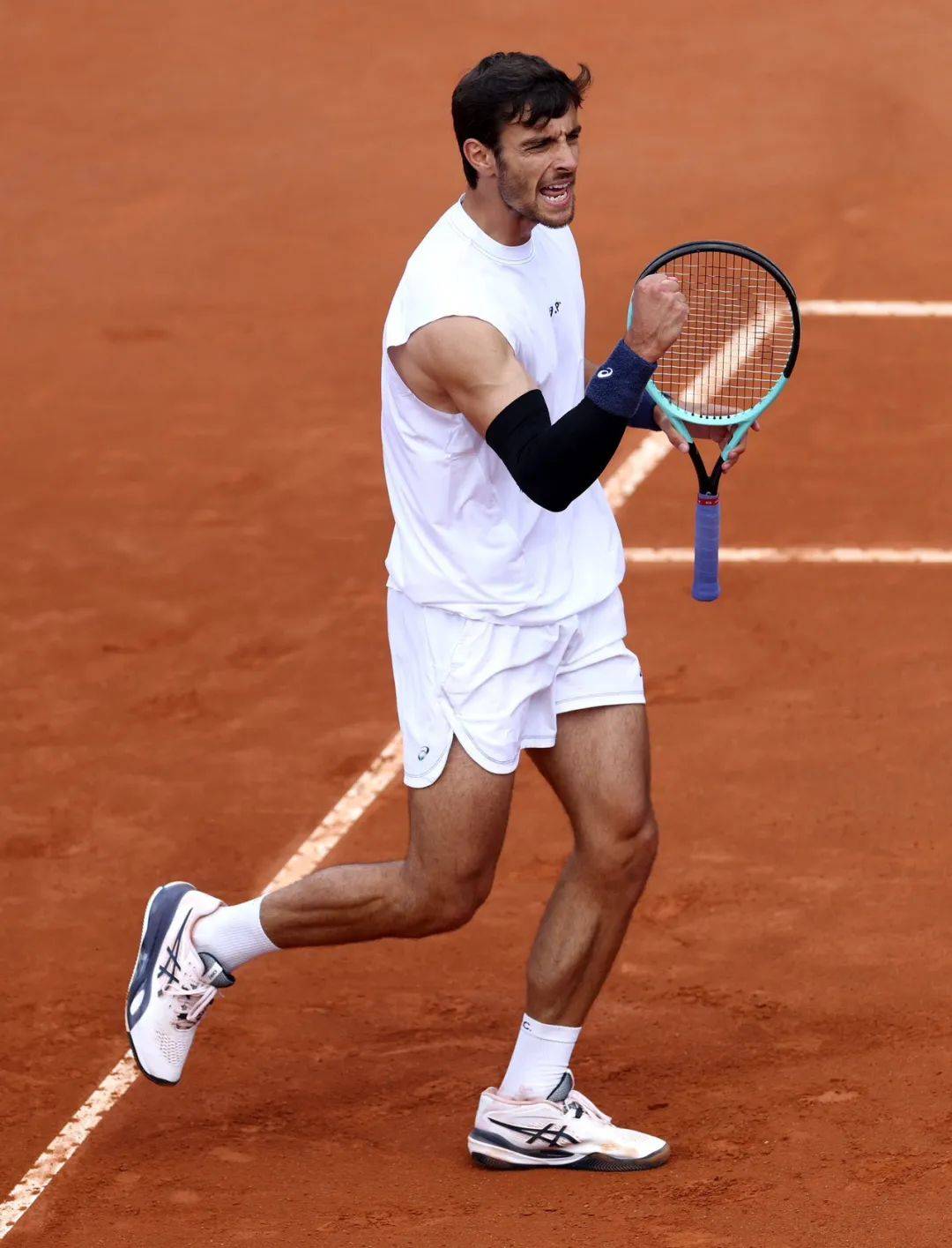 前锋张伟的 前锋张伟的