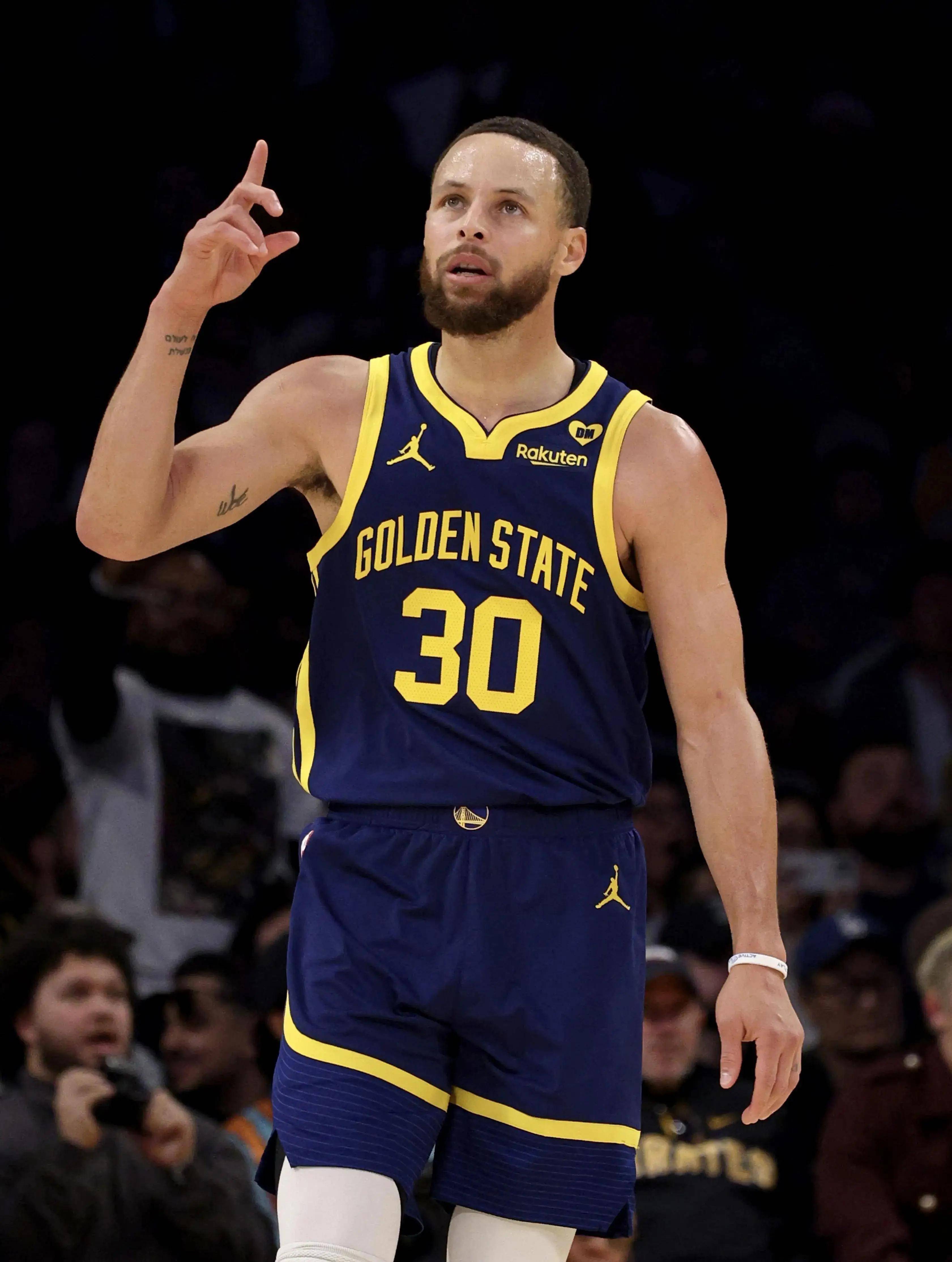 杯赛场上 杯赛场上